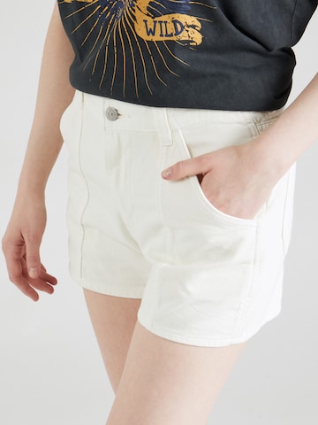 LEVI'S ® Regular Shorts 'SERENITY' in Weiß
