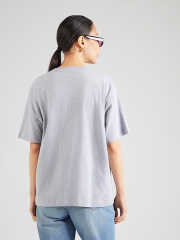 Maglietta 'ICONIC' di GUESS JEANS in grigio