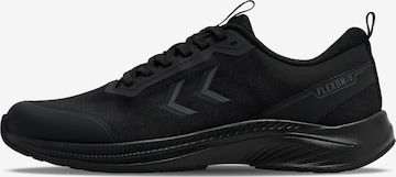 Baskets basses Hummel en noir : devant