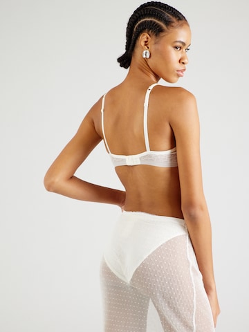 Invisible Soutien-gorge 'Signature Sheer' TRIUMPH en beige