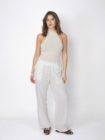 Top in maglia di SHAMBLES in beige