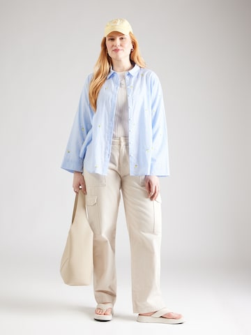 ONLY Carmakoma - Blusa 'CARNEW LINA GRACE' en azul