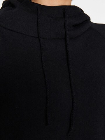 Sweat-shirt Trendyol en noir