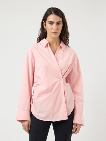 Chemisier 'YASAremia' YAS en rose : devant