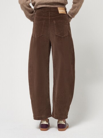 Gang Regular Hose '94ODINA ' in Braun