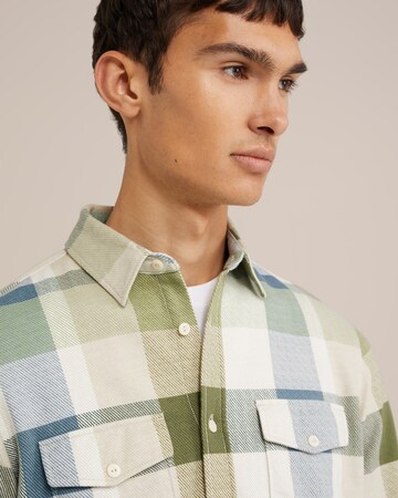 WE Fashion Regular fit Button Up Shirt in Green