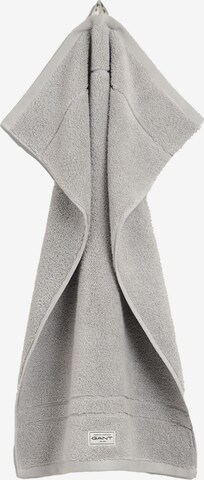 GANT Towel in Grey: front