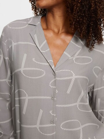 TRIUMPH Pyjama ' Boyfriend ' in Grau
