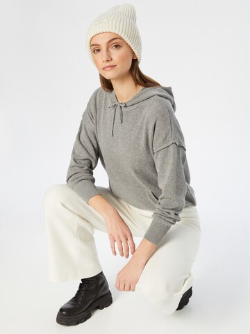 NU-IN Sweatshirt in Grau