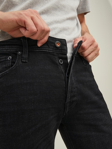 regular Jeans 'Mike' di JACK & JONES in nero