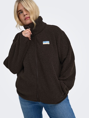 ONLY Carmakoma - Chaqueta de entretiempo 'CAREva' en marrón