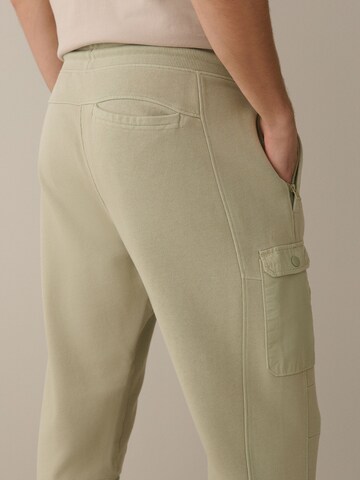 Next Tapered Hose in Grün