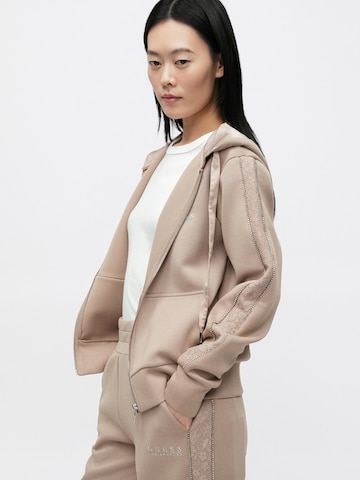 GUESS Sweatjacke in Braun