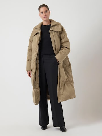 Manteau d’hiver 'YASSevina' YAS en beige