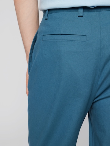 ABOUT YOU x Alvaro Soler Regular Pants 'Lorenzo' in Blue