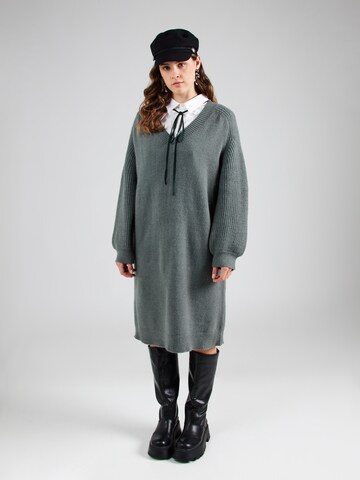 Vero Moda Curve Sukienka z dzianiny 'VMCENYA' w kolorze zielony: przód