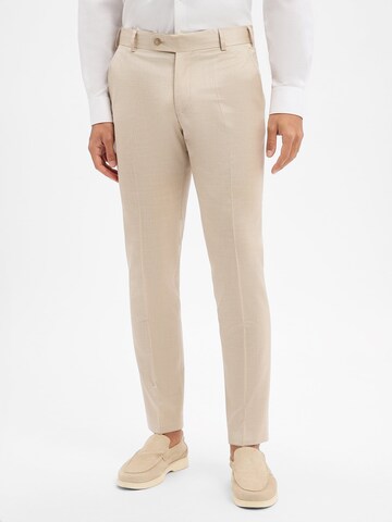 WILVORST Slim fit Pleated Pants in Beige: front