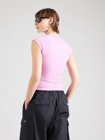 Nike Sportswear Тениска 'CHILL' в червено