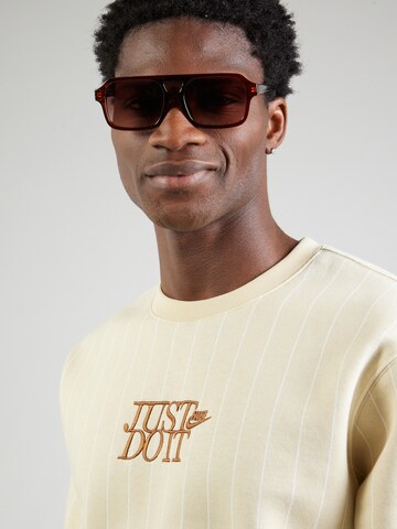 Nike Sportswear - Sudadera 'CLUB' en amarillo