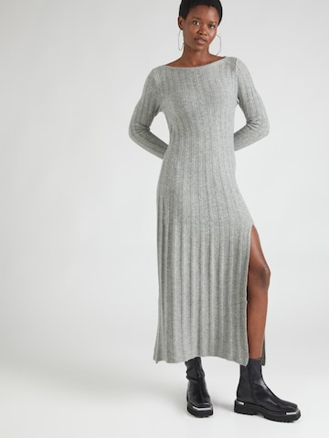 Abercrombie & FitchPletena haljina - siva boja: prednji dio