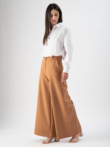 MND Wide leg Trousers in Beige