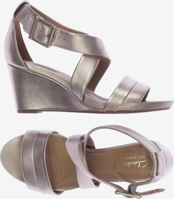 CLARKS Sandals & High-Heeled Sandals in 37 in Gold: front