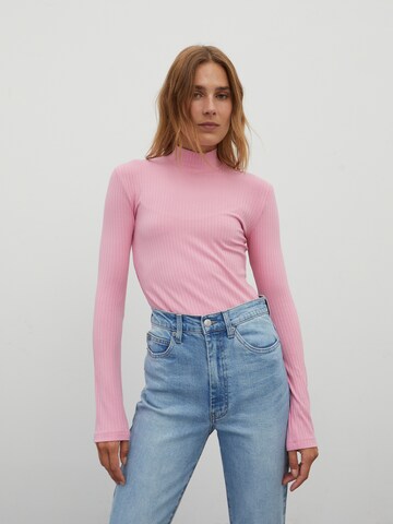 EDITED Shirt 'Manon' in Roze: voorkant