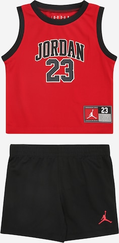 Jordan Setti värissä punainen: etupuoli