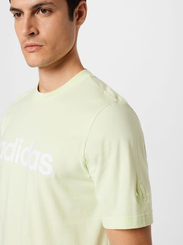 ADIDAS SPORTSWEAR Функционална тениска в зелено