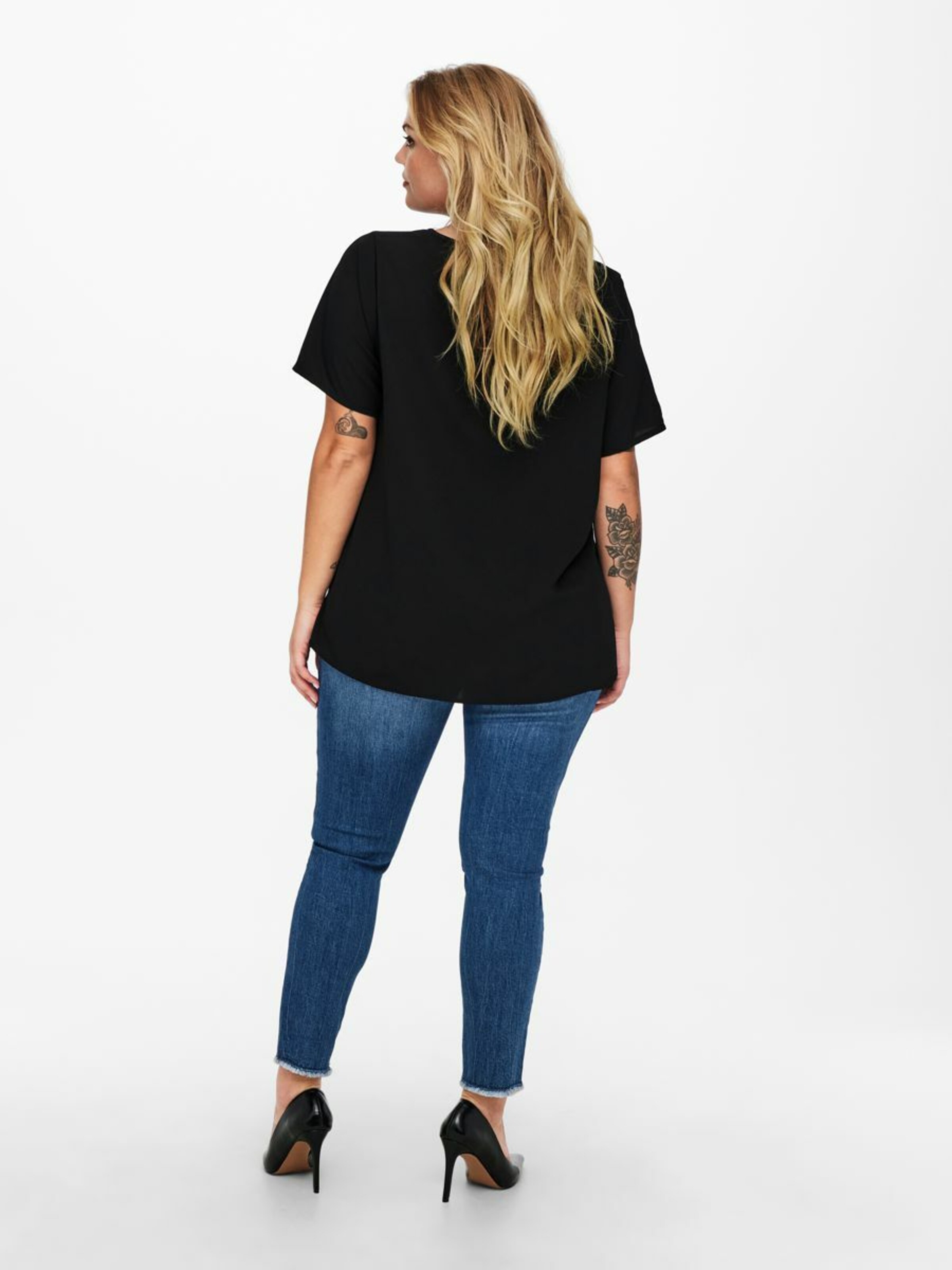 Femme T-shirt ONLY Carmakoma en Noir 