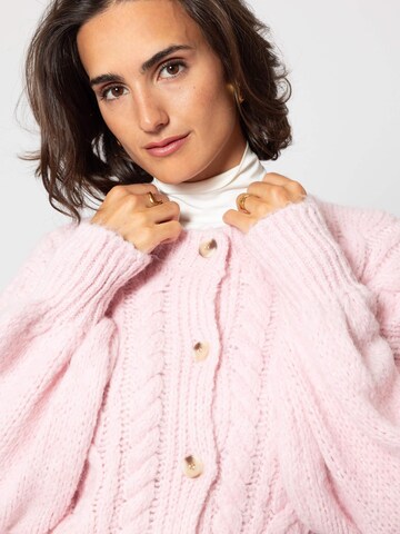 SASSYCLASSY Oversizestrickjacke‌‌‌‌‌‌‌‌‌ in Pink