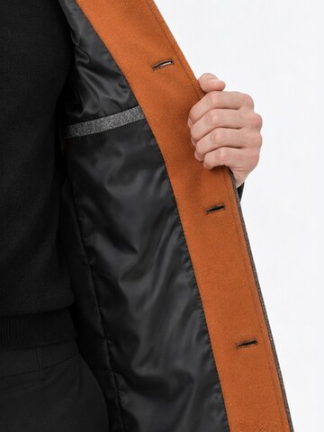 ALLTHEMEN Winter Coat 'Farbkante' in Grey