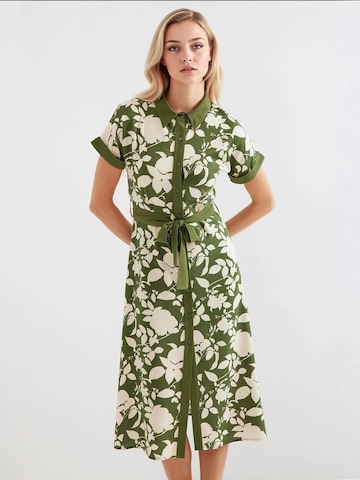 Bigdart - Vestidos camiseiros em verde: frente