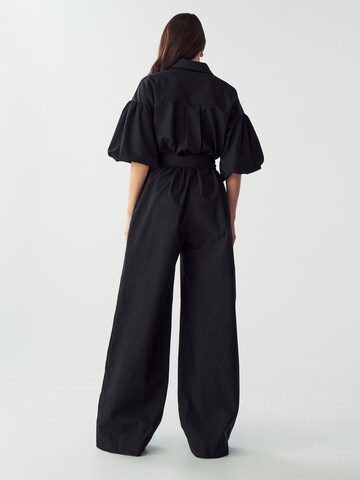 Tuta jumpsuit 'Braelyn' di Willa in nero: dietro