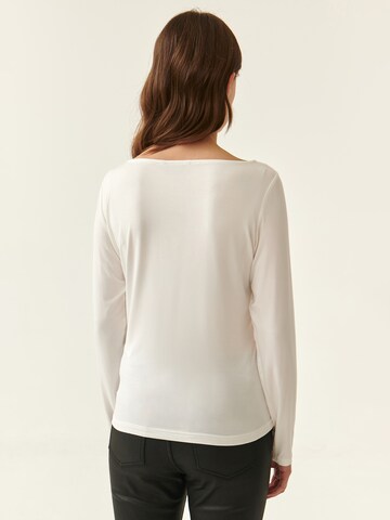 TATUUM - Blusa 'Asila' en blanco