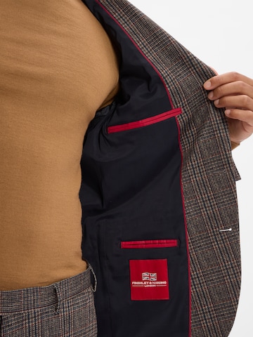 Finshley & Harding London Slimfit Pak 'Brixdon' in Bruin