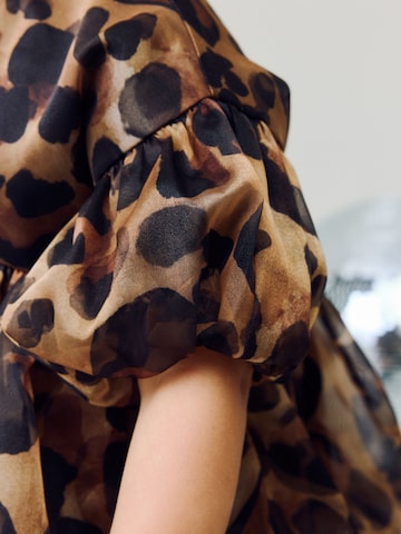 Robe Next en marron