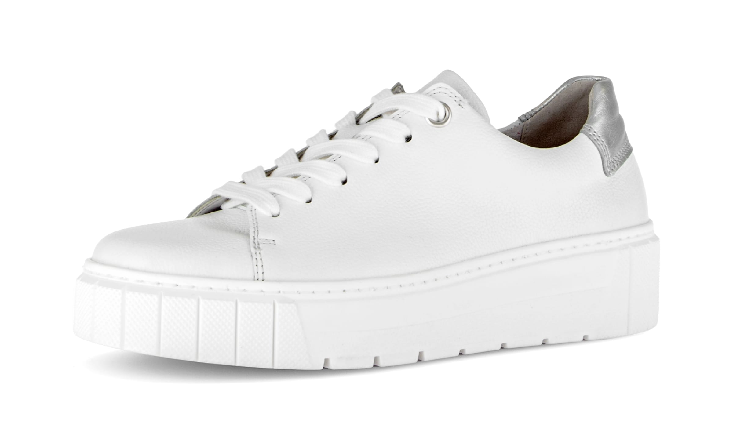 Baskets basses GABOR en blanc : devant