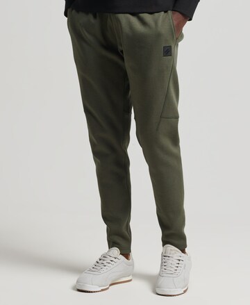 Superdry Tapered Broek 'Code Tech' in Groen: voorkant