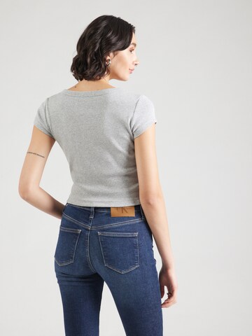 Calvin Klein Jeans Tričko – šedá
