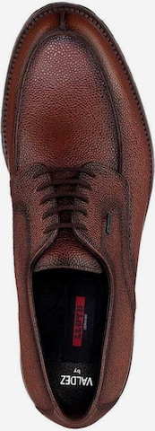 Chaussure à lacets 'Valdez' LLOYD en marron