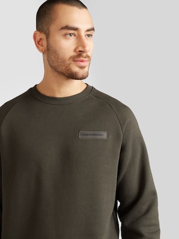 PEAK PERFORMANCE Athletic Sweatshirt in Green