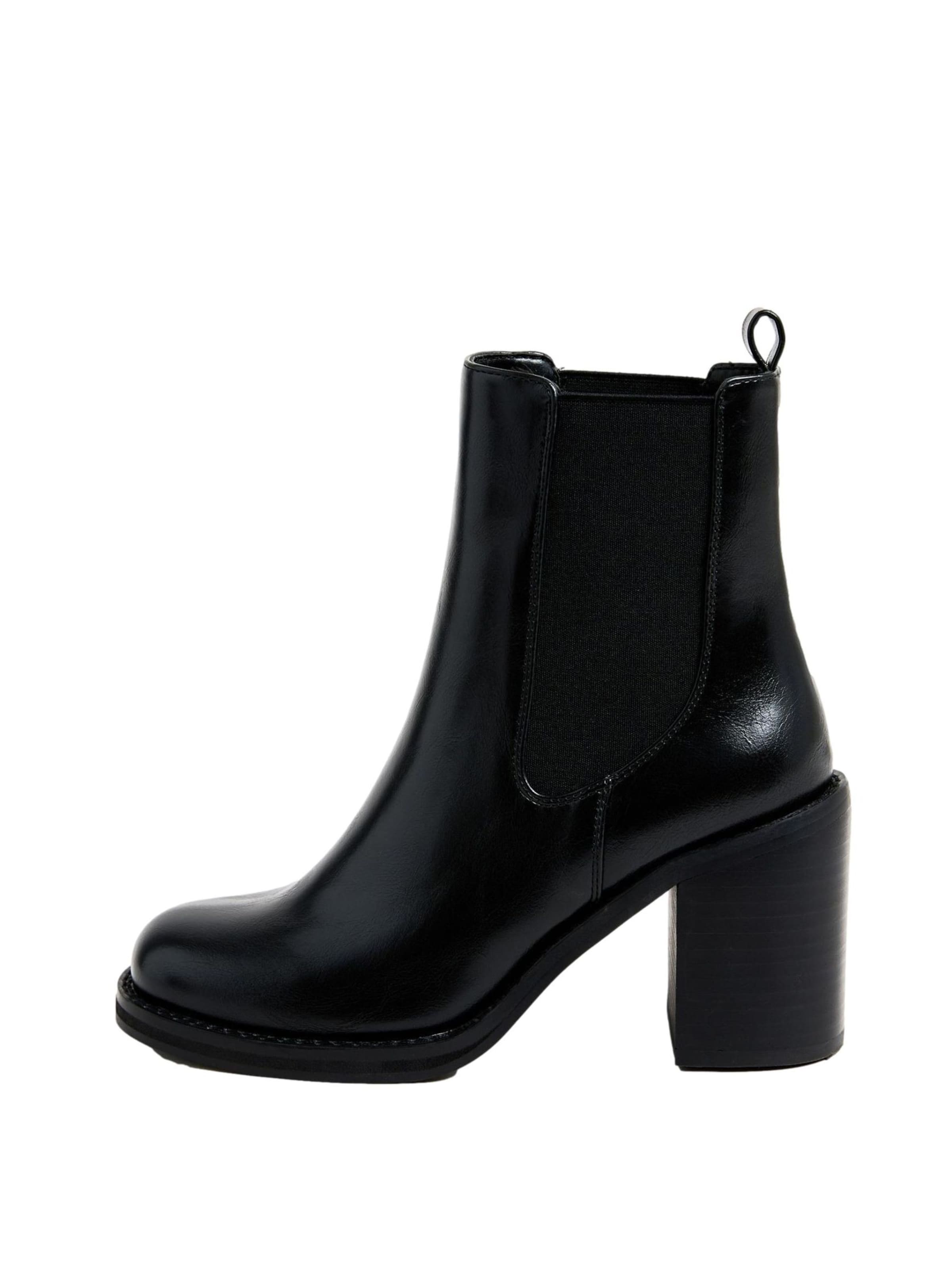 Lipsy Chelsea boots in Black: front