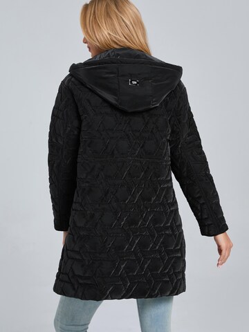 Funk since 1776 Between-Seasons Coat in Black