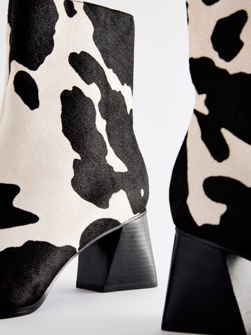 Botine 'Forever Comfort' de la Next pe alb