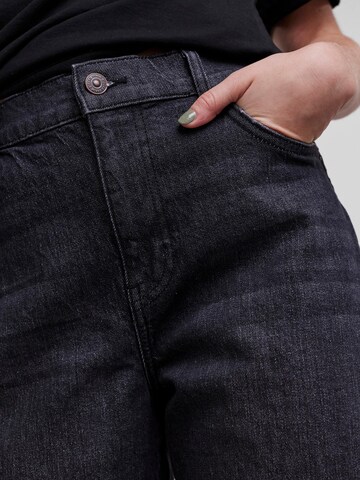 regular Jeans 'Elan' di PIECES in nero