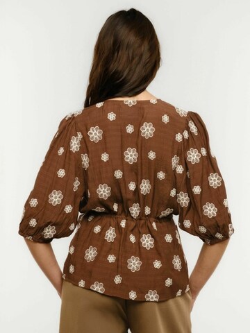 Liberte Essentiel Toppi ' FIA ' värissä ruskea