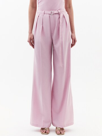 OXXO Wide leg Pleat-Front Pants in Purple: front