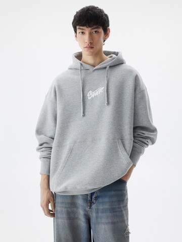 Pull&Bear Sweatshirt in Grijs: voorkant