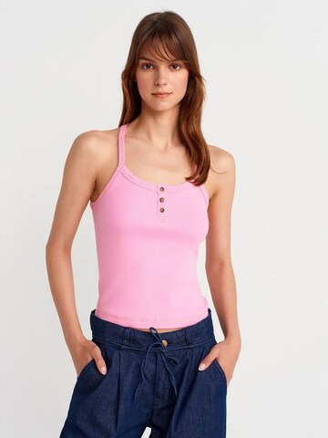 Dilvin - Blusa em rosa: frente